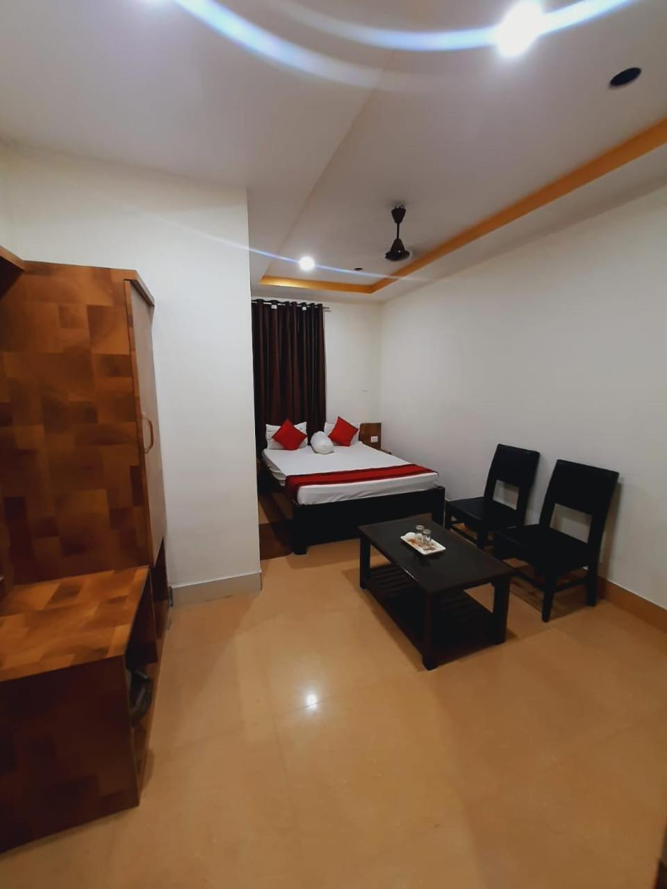 Hotel Knight Inn Airport Guwahati Dış mekan fotoğraf