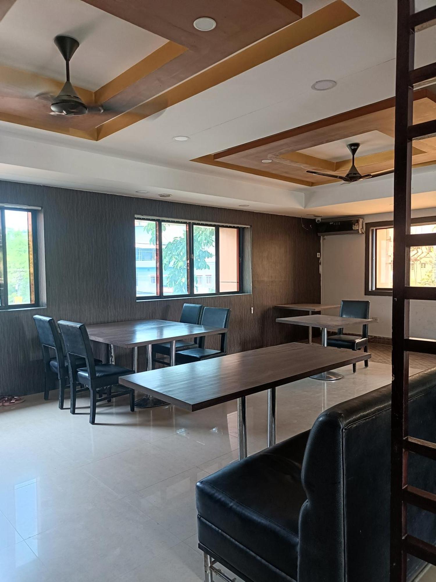 Hotel Knight Inn Airport Guwahati Dış mekan fotoğraf
