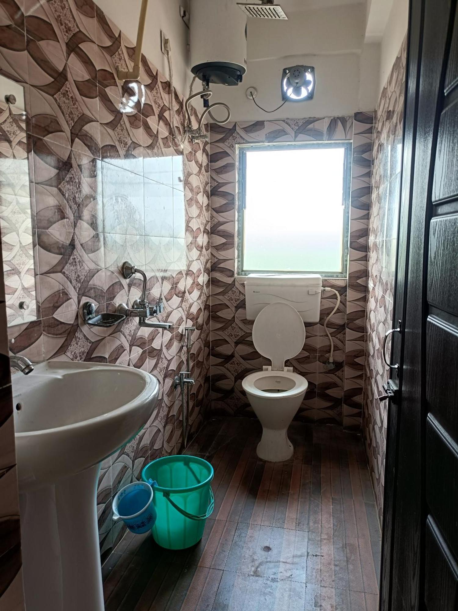 Hotel Knight Inn Airport Guwahati Dış mekan fotoğraf